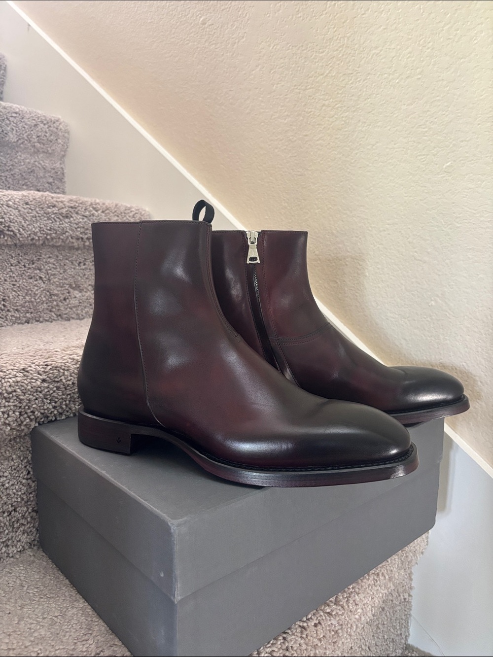 John Varvatos Men's Chelsea Zip Ankle Boots in Dark Brown Size 8.5 - Picture 2 of 6